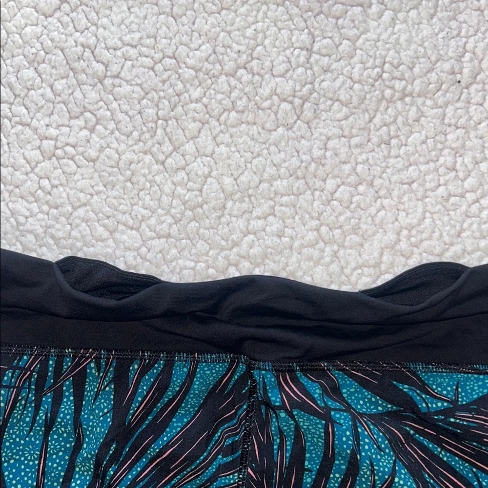 Lululemon Athletica Teal and Black Leaf Print Shorts